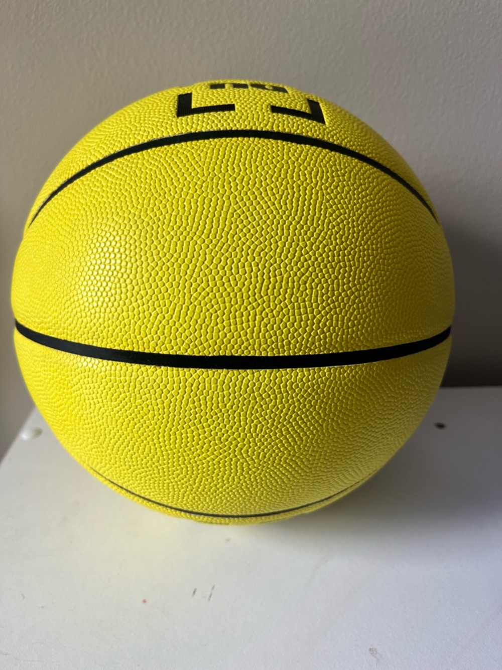Dribble Up Smart Basketball - Picture 4 of 4